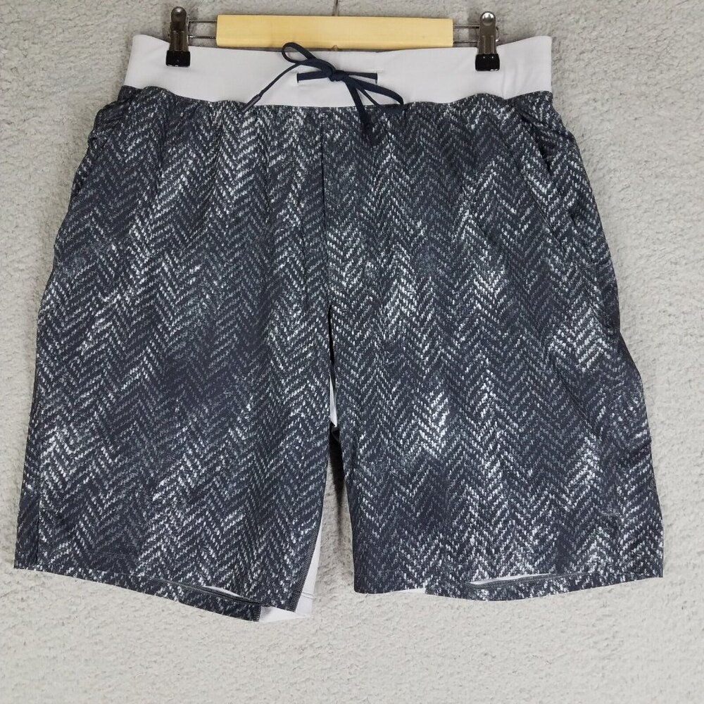 Lululemon T.H.E Shorts 9" Adult Large Gray Running Workout Gym Pull On Lined Men